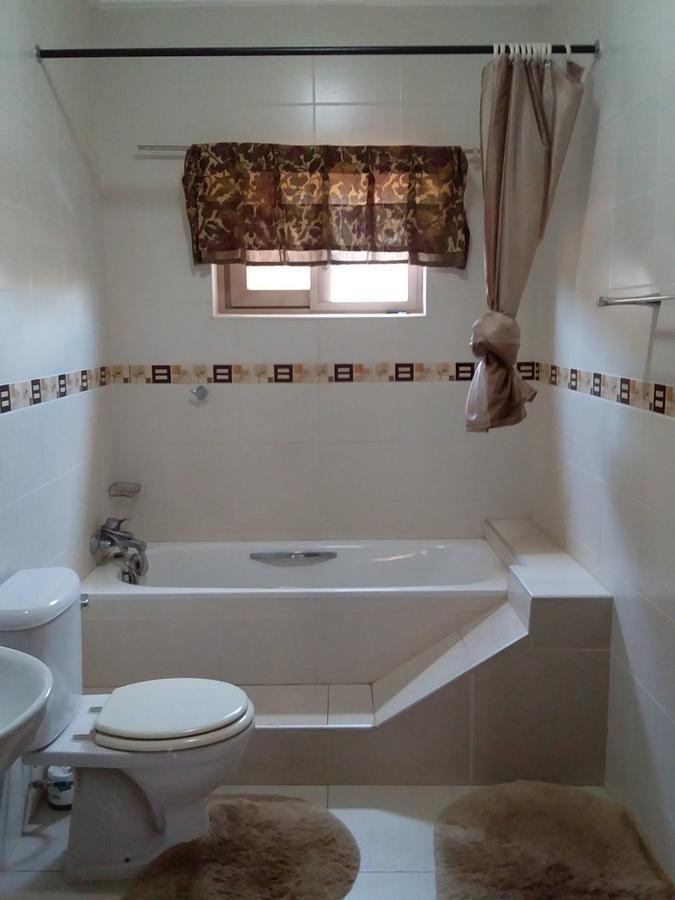 Sandpark Place, West Hills Mile 11 المظهر الخارجي الصورة